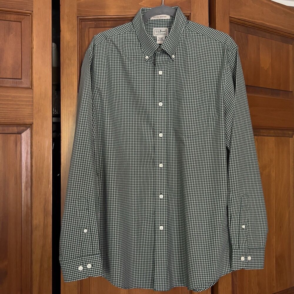 L.L. Bean Wrinkle Resistant Green Gingham Plaid Button Down Shirt Men's Medium